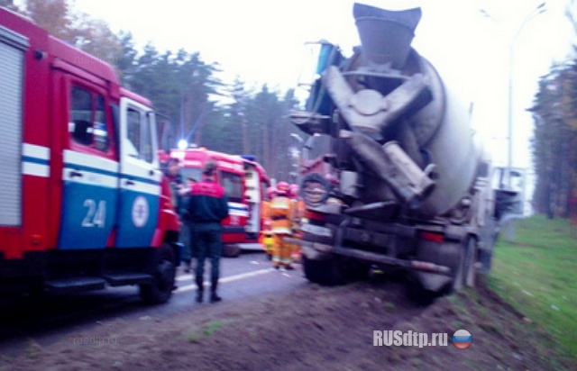 В Минске столкнулись грузовик и автобус