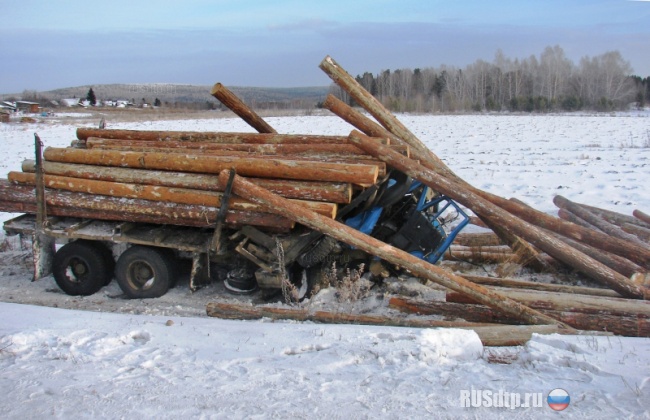 В ДТП со школьным автобусом под Тайшетом погибли два человека