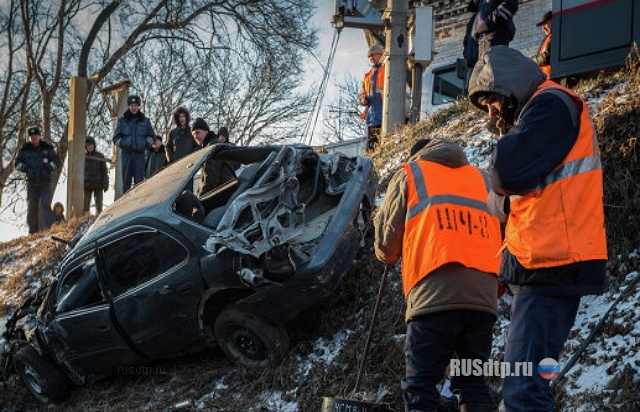 Тойота бросилась под электричку