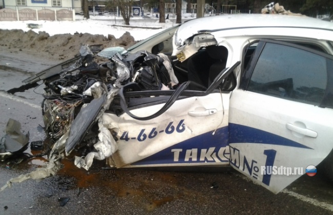 Авария с такси в Твери