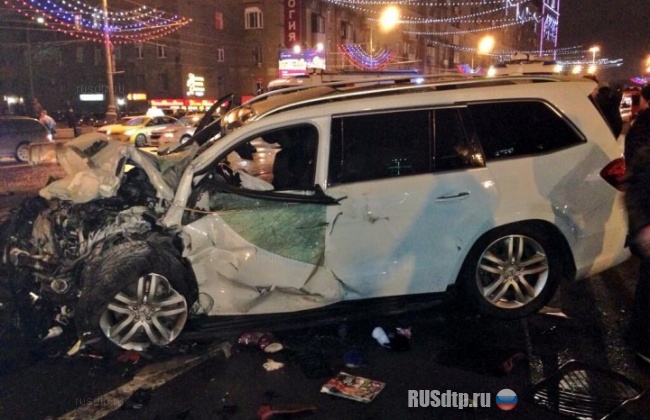 Авария на Кутузовском проспекте. Запись с камеры наблюдения