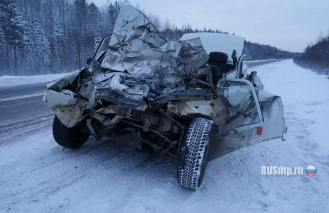 «Волга» протаранила автобус &#8212; двое погибших