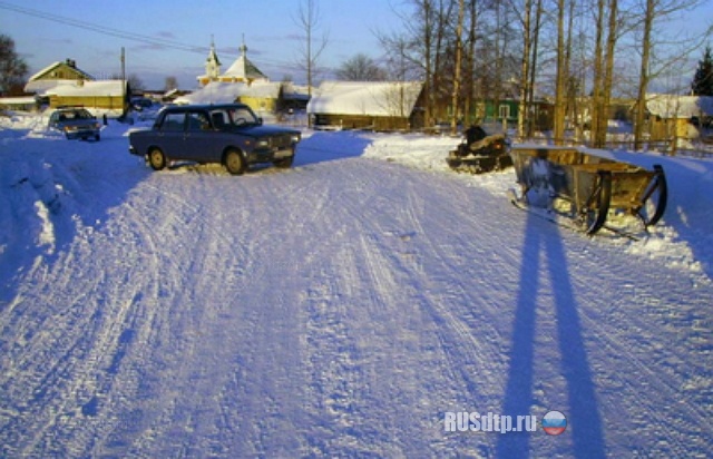 В Беломорском районе столкнулись ВАЗ и снегоход
