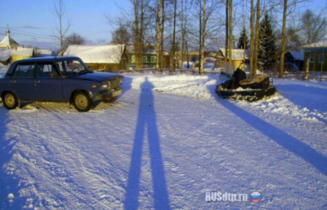 В Беломорском районе столкнулись ВАЗ и снегоход
