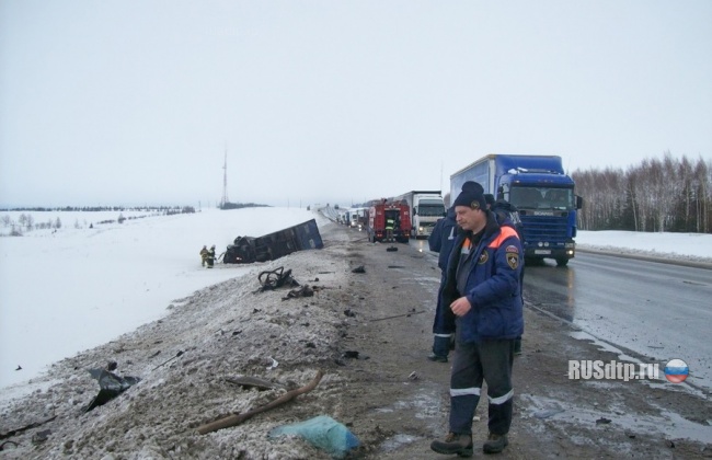 В Татарстане в ДТП погибли 4 человека