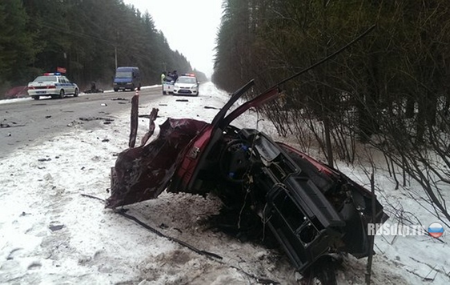 В Гатчинском районе разорвало ВАЗ