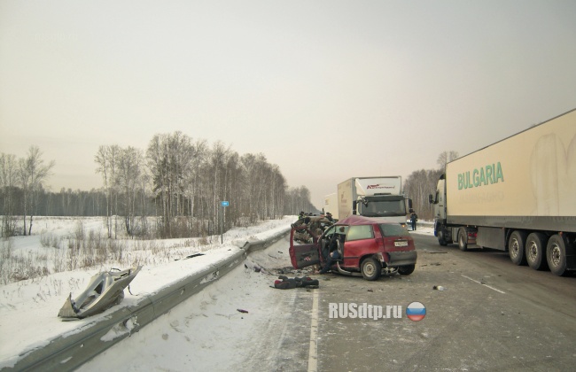 Двое взрослых и ребенок погибли в ДТП под Новосибирском