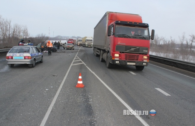 В Сызранском районе столкнулись три автомобиля