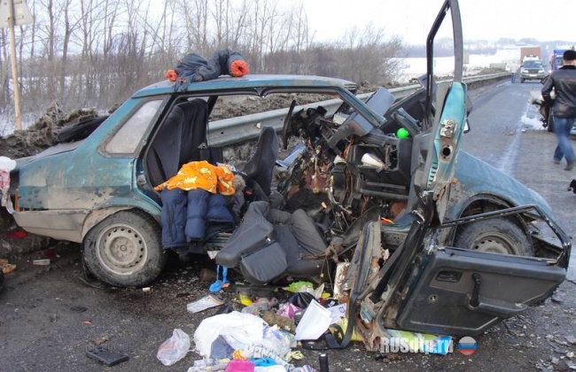 В Сызранском районе столкнулись три автомобиля
