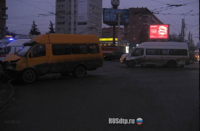 В Туле столкнулись  две маршрутки