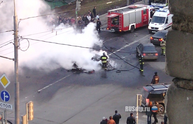 Ferrari 360 Spider выгорел дотла после ДТП в Москве (фото, видео)