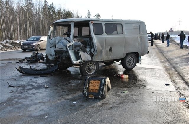 В Нефтеюганском районе столкнулись УАЗ и Шевроле