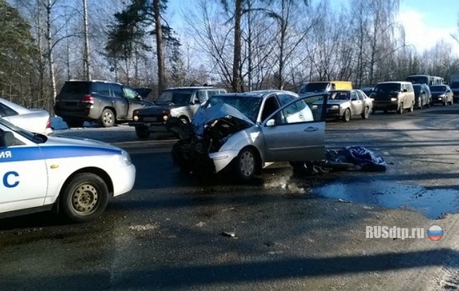 В Кирове столкнулись три автомобиля