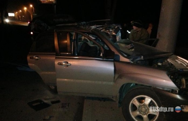 Трое молодых погибли в аварии
