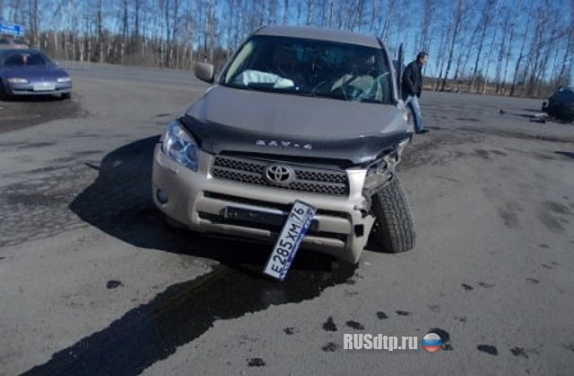 В Ярославле столкнулись ВАЗ и Тойота