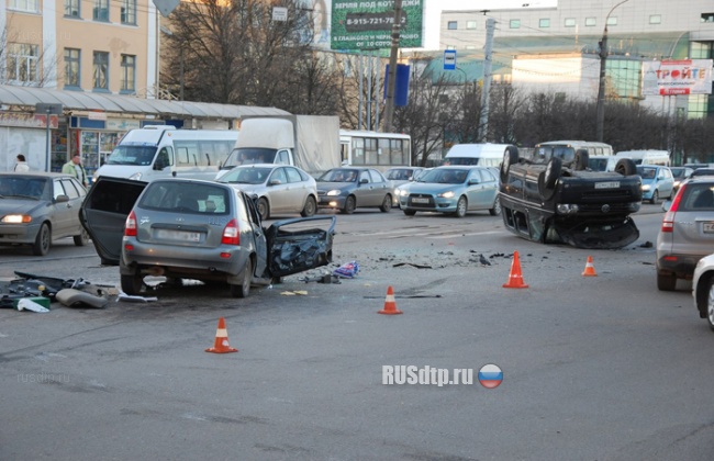Утреннее ДТП в Твери (фото, видео)