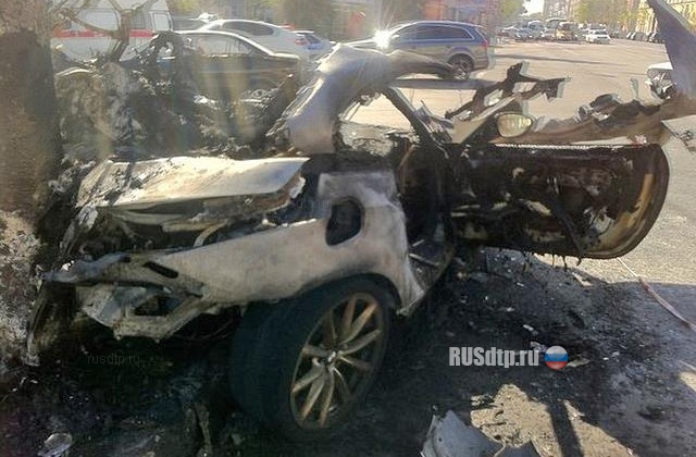 В Воронеже водитель сгорел в автомобиле после ДТП