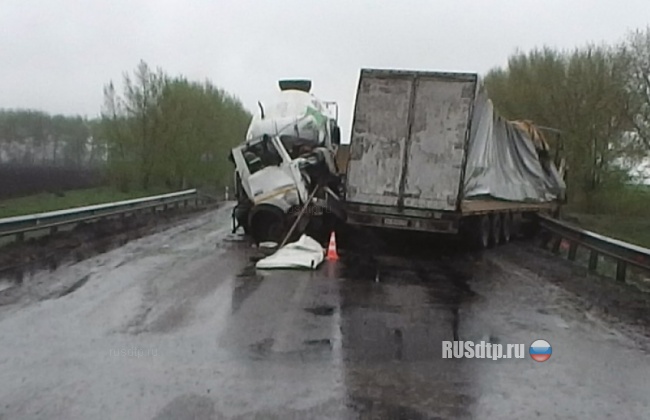 Два дальнобойщика и водитель легковушки погибли на трассе \&#187;Воронеж-Тамбов\&#187;