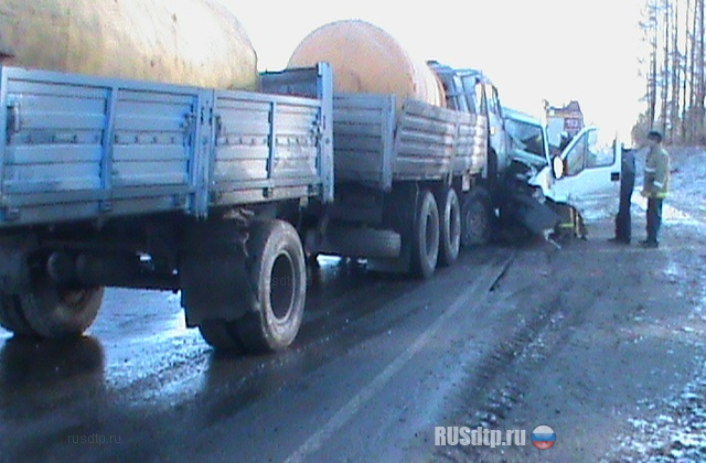 Лобовое Фиата и КамАЗа