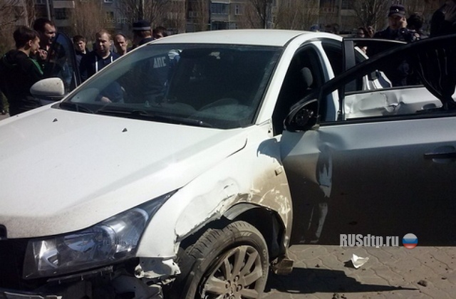 В Казани на остановке сбили девушку