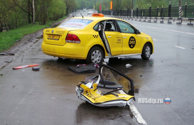Таксист сбежал с места ДТП на Новоцарицынском шоссе