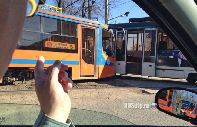 В Перми столкнулись два трамвая (фото)