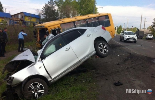 Смертельное ДТП со школьным автобусом в Кузбассе