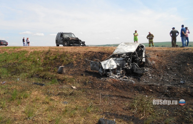 Водитель сгорел в автомобиле после ДТП на автодороге Бугульма – Уральск