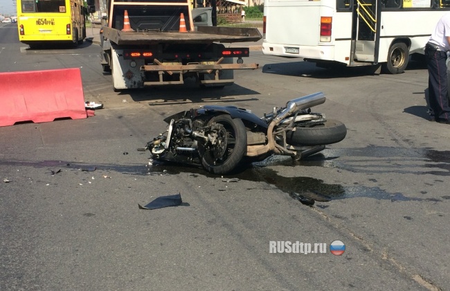 В Санкт- Петербурге разбился мотоциклист