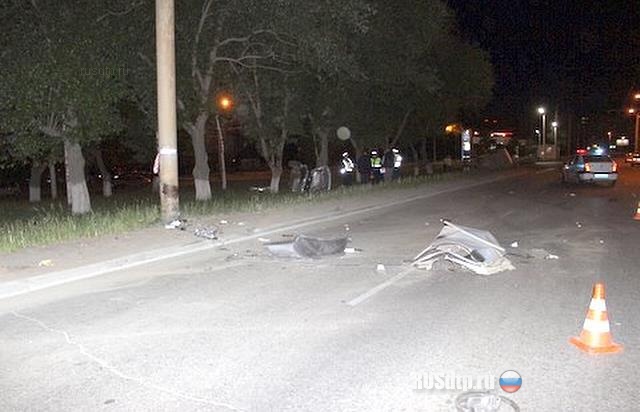Пьяный водитель врезался в дерево в Челябинске. Погибли 2 человека