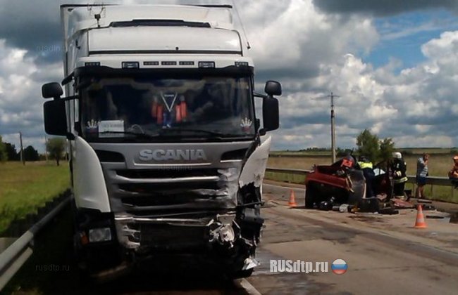 На трассе М3 «Украина» столкнулись BMW и Scania