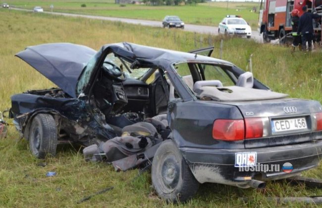 Трое погибших и трое пострадавших в результате столкновения BMW и Audi