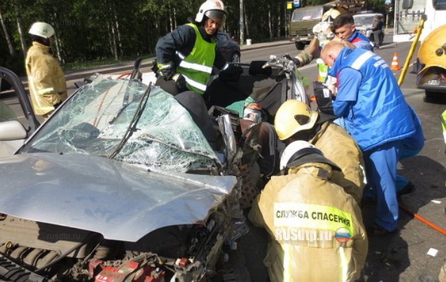 В Архангельске столкнулись три автомобиля