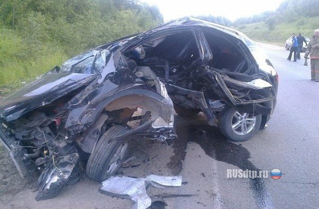 На трассе  Урень-Шарья-Никольск-Котлас автомобиль врезался в опору моста