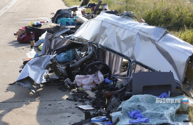 На автобане в Германии в ДТП погибли 9 человек