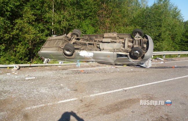 14 человек пострадали в ДТП с автобусом в Ленинградской области