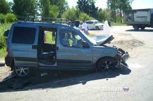 Пассажирский автобус попал в аварию в Нижегородской области
