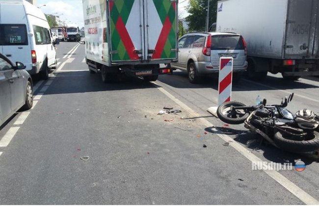 На Северо-Востоке Москвы мотоцикл столкнулся с Газелью