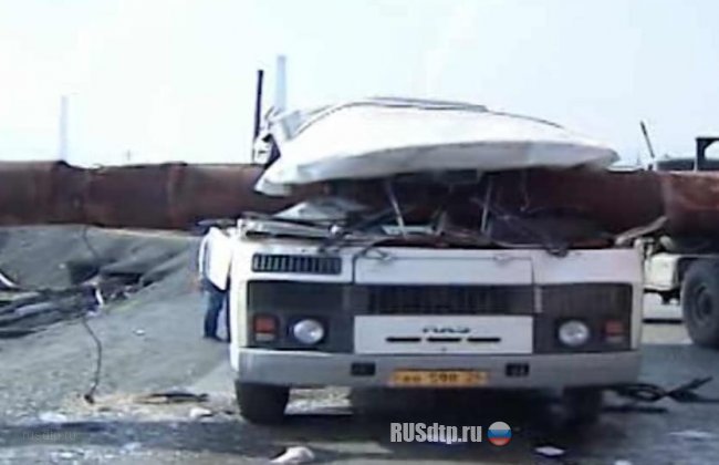 Упавшая труба раздавила водителя в Норильске