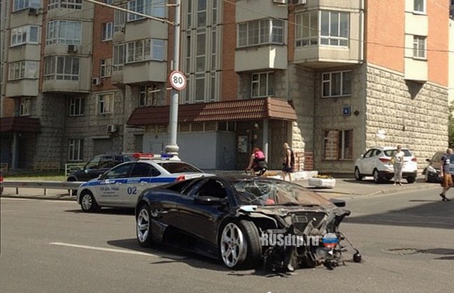 В Москве на Беговой улице в ДТП попал суперкар «Lamborghini»