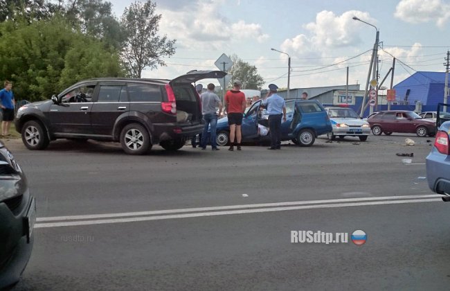 В Курске при столкновении ВАЗ-2111 и «Пежо» погибла женщина