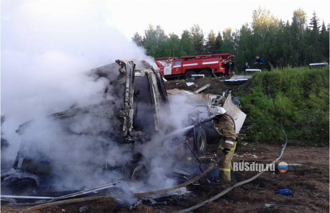 В Кировской области сгорел дальнобойщик