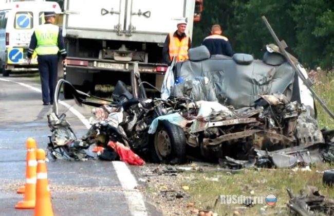 Четыре человека погибли при столкновении «Тойоты» и КАМАЗа