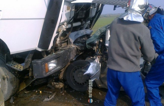 На трассе М-5 водитель погиб, врезавшись в МАЗ