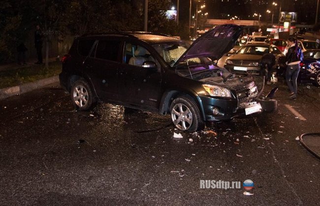 Во Владивостоке столкнулись 3 автомобиля