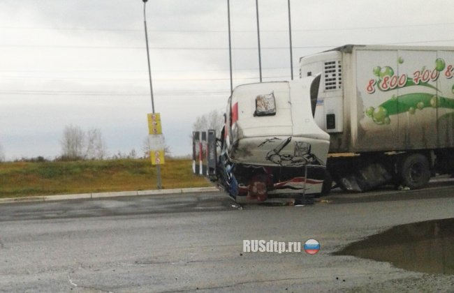 Дальнобойщик сбежал с места ДТП в Красноярске