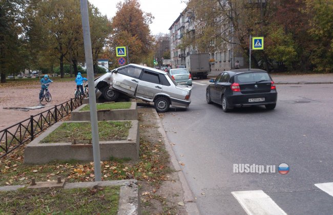 Грустный автомобиль в Санкт-Петербурге