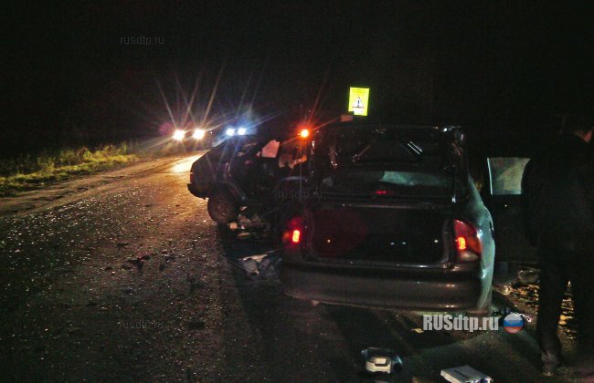 На Вологодчине два человека погибли в лобовом столкновении автомобилей