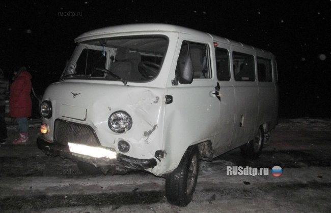 «Лада» и два УАЗа столкнулись в Курганской области
