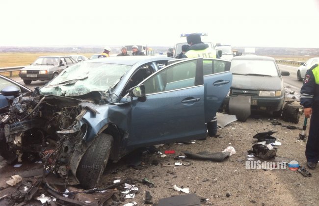Три человека погибли в массовом ДТП в Ростовской области